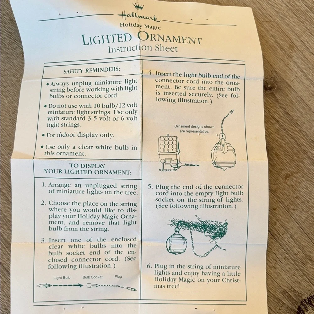Hallmark Vintage Christmas Set of 5 Lighted Ornaments - Picture 12 of 13